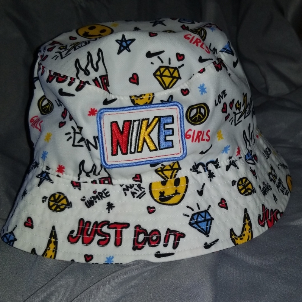 Nike "Just Do It" bucket hat
